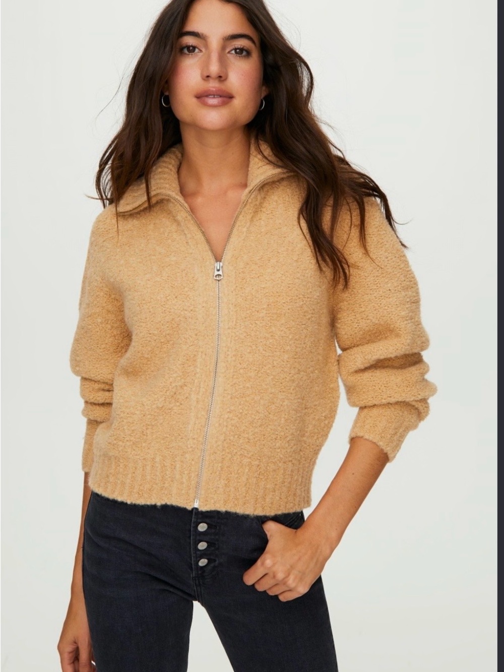 Aritzia Wilfred Free Marilyn Zip-Front Sweater - in colour Sanders